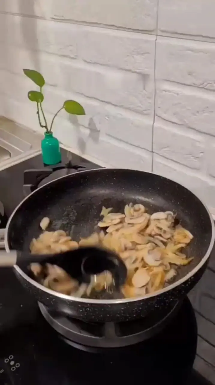 طرز تهیه خوراک ویژه سیب زمینی فوری و ارزان و خوشمزه + فیلم